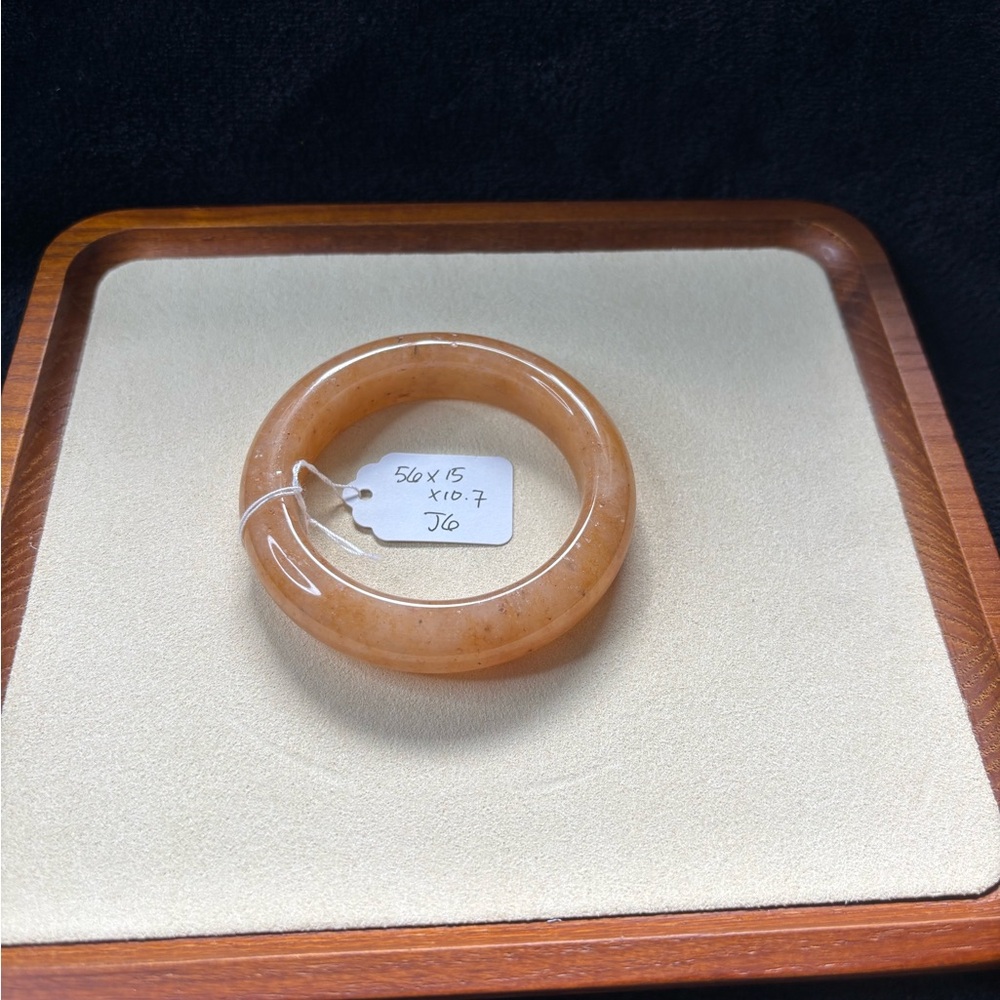 Shetai Jade Bangle